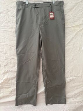Men's Straight Fit Golf Pants in Gray